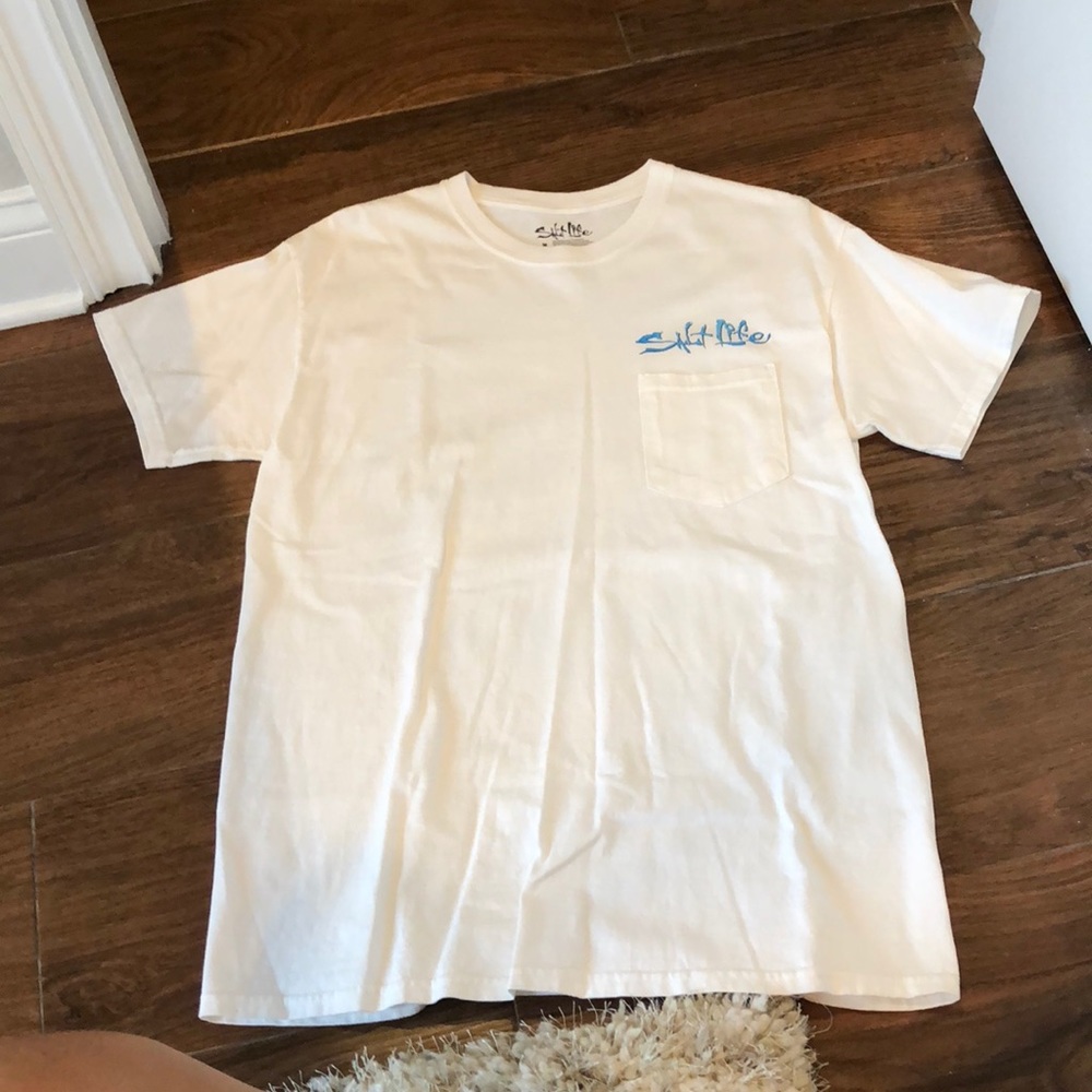 Saltlife T-shirt size medium.